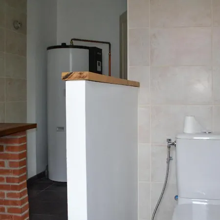 Nice In With 3 Bedrooms *